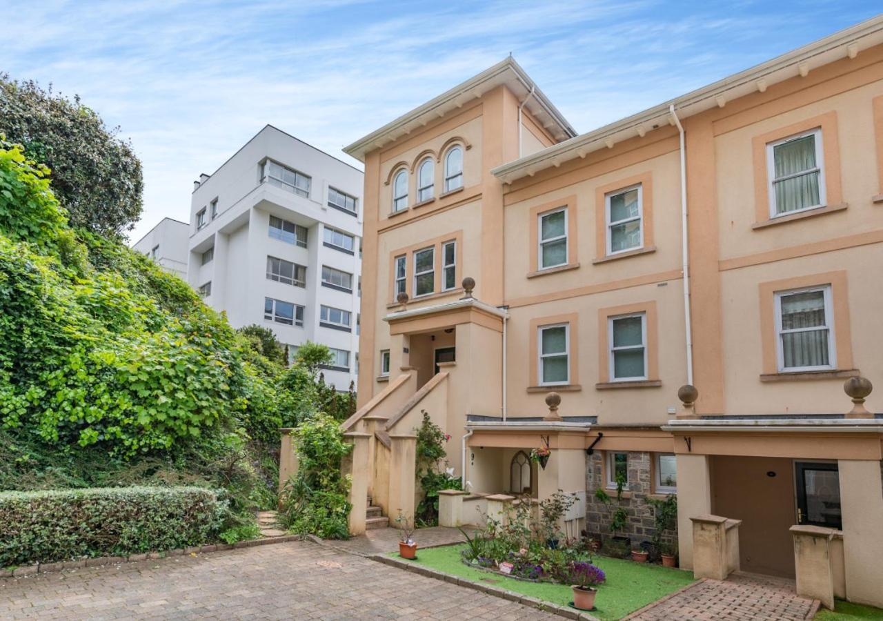 10 Riviera Villa Torquay Exterior photo