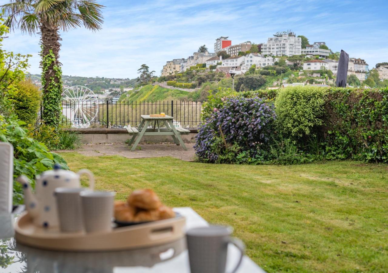 10 Riviera Villa Torquay Exterior photo