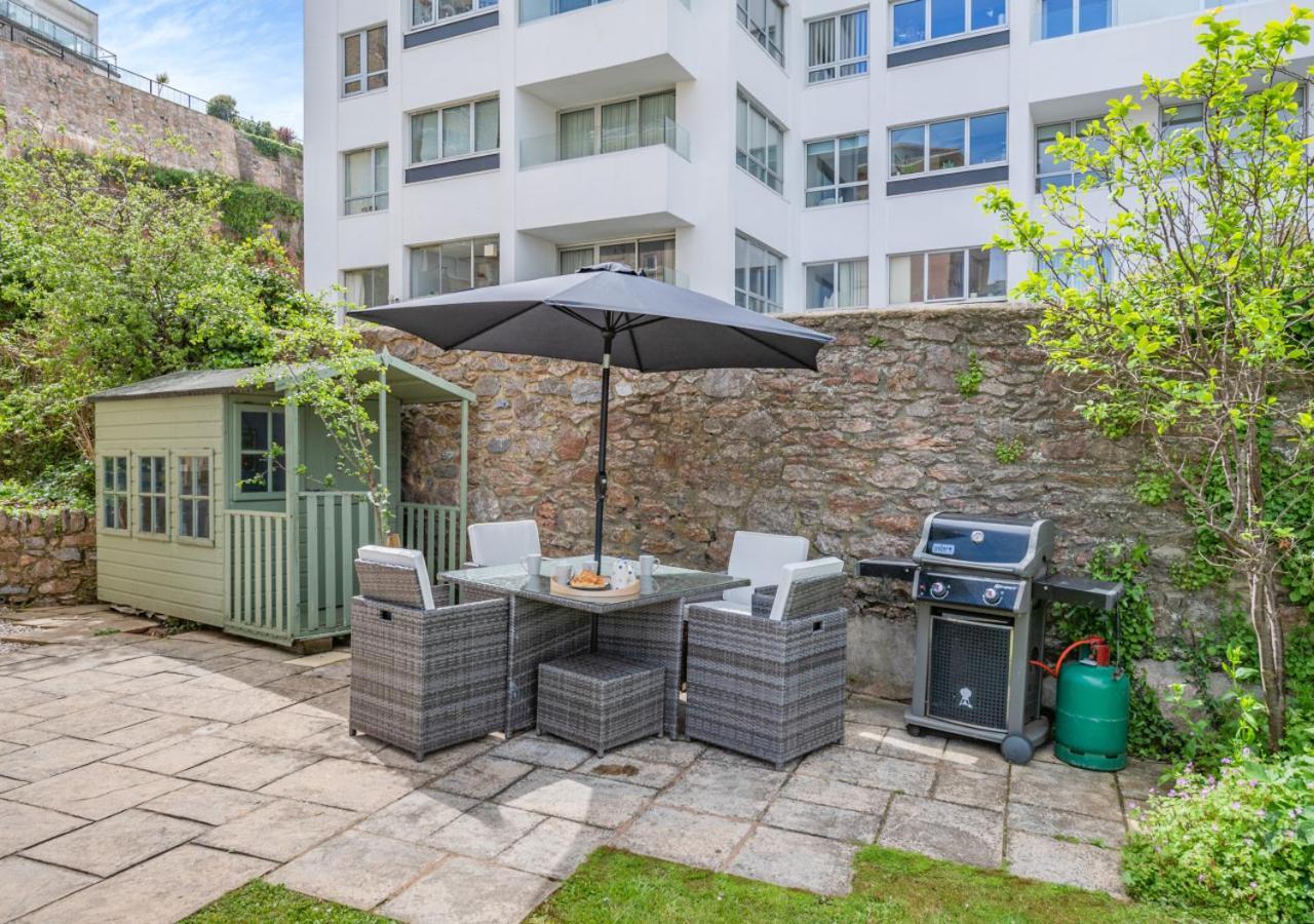 10 Riviera Villa Torquay Exterior photo